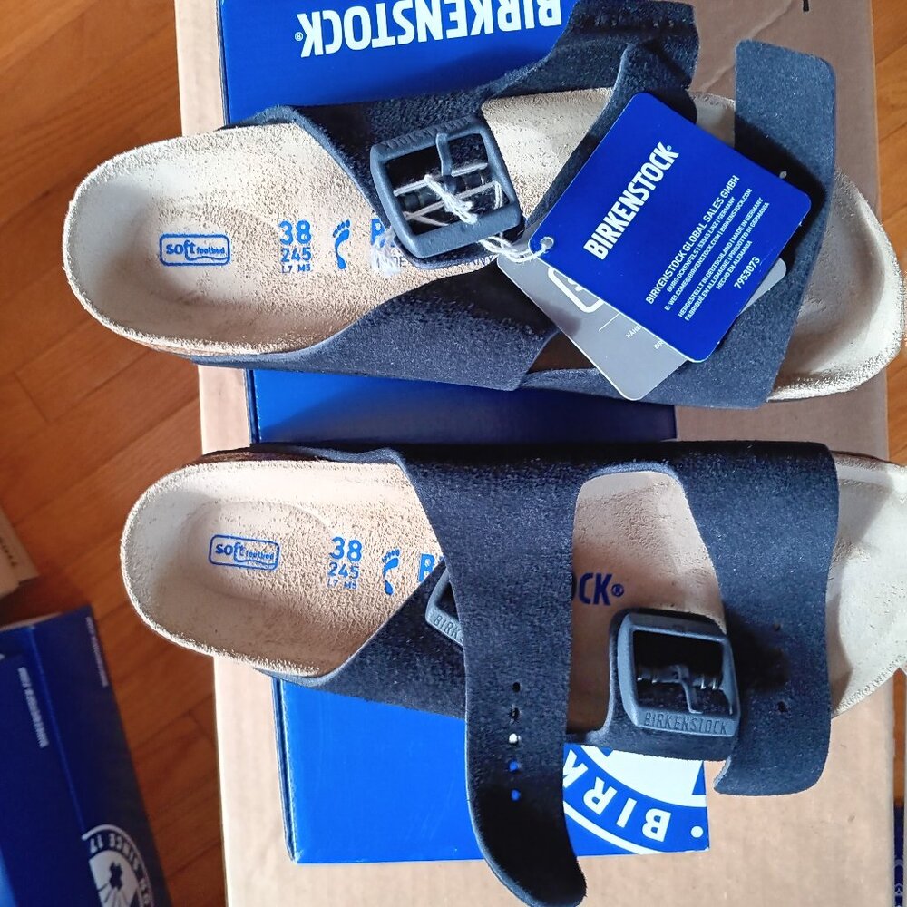 *PD* New Birkenstock Arizona Soft Footbed Suede Leather, size 7 - 7 1/2 (38) - Picture 2 of 7